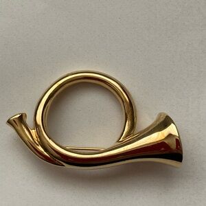 French Horn Gold Brooch Pin